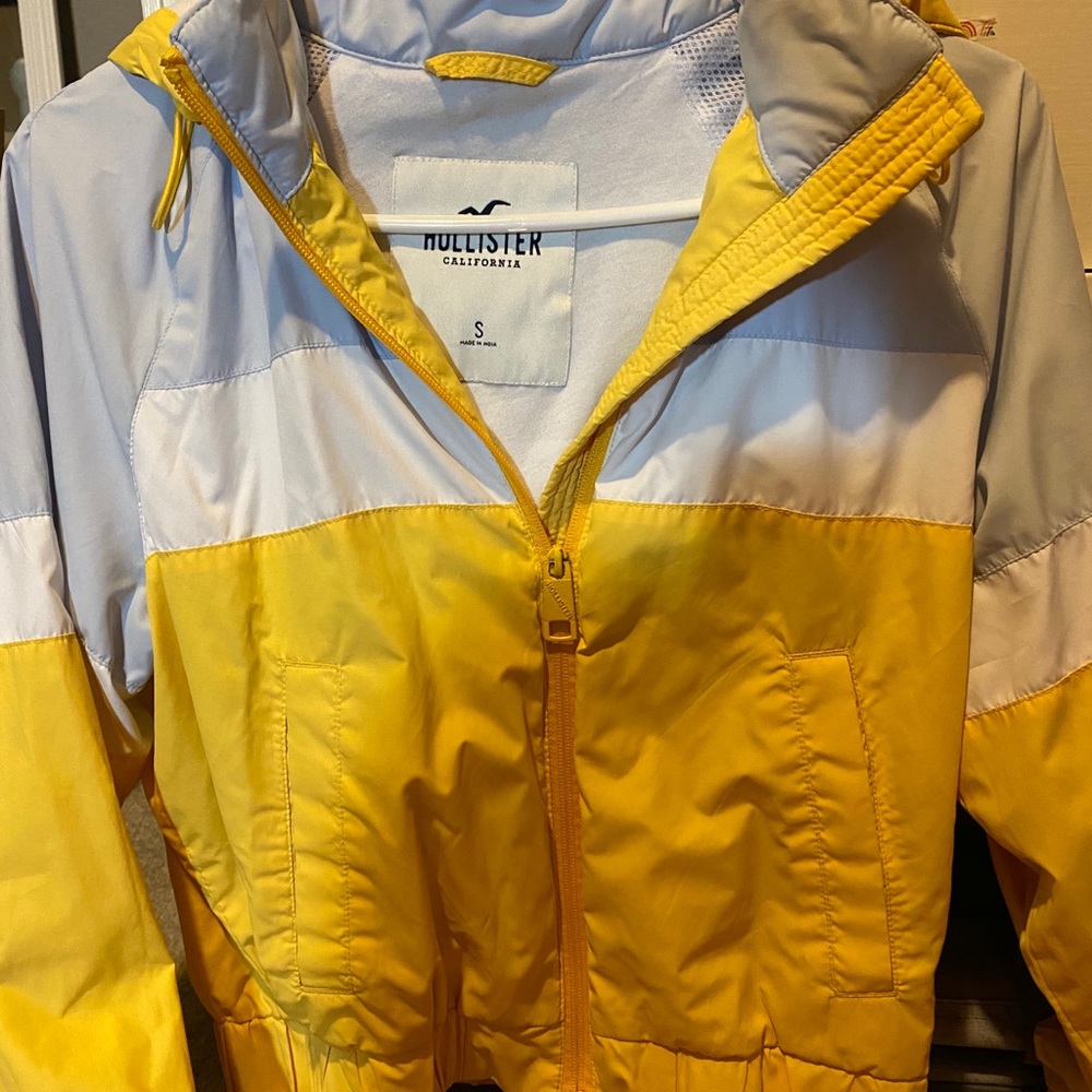 Hollister zip up